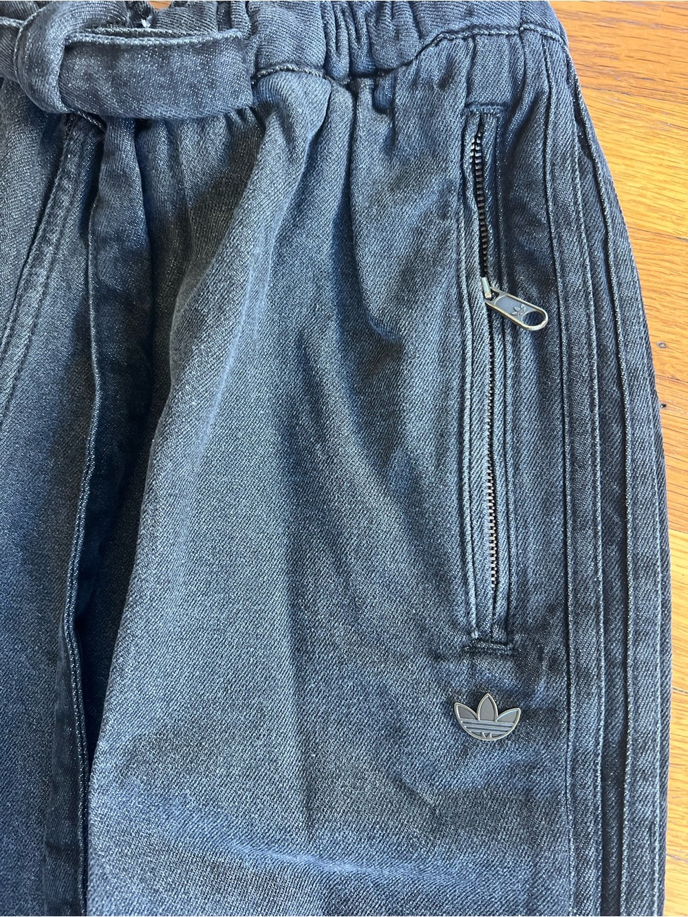 NWT Adidas True Black Denim Drawstring Track Pants Womens Sz 8 Athletic Wide Leg - Picture 4 of 9